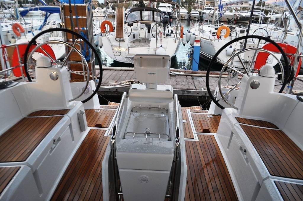 Boot für 10 Personen in Perigiali, Griechenland