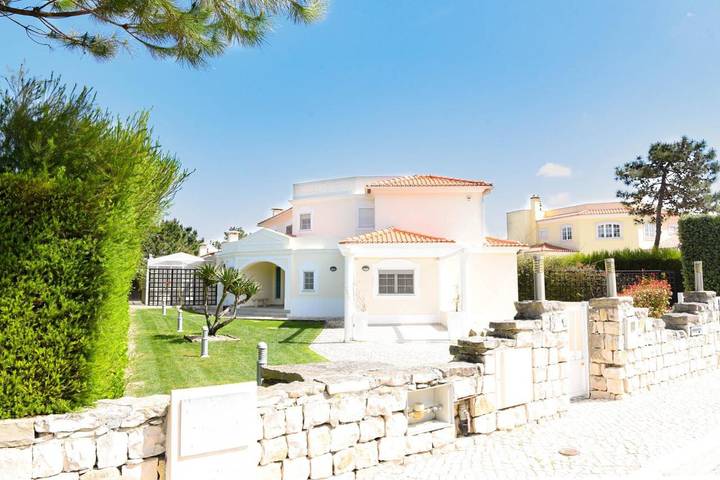 Villa para 12 pessoas, com Varanda e Terraço e ainda Jardim and Piscina em Amoreira