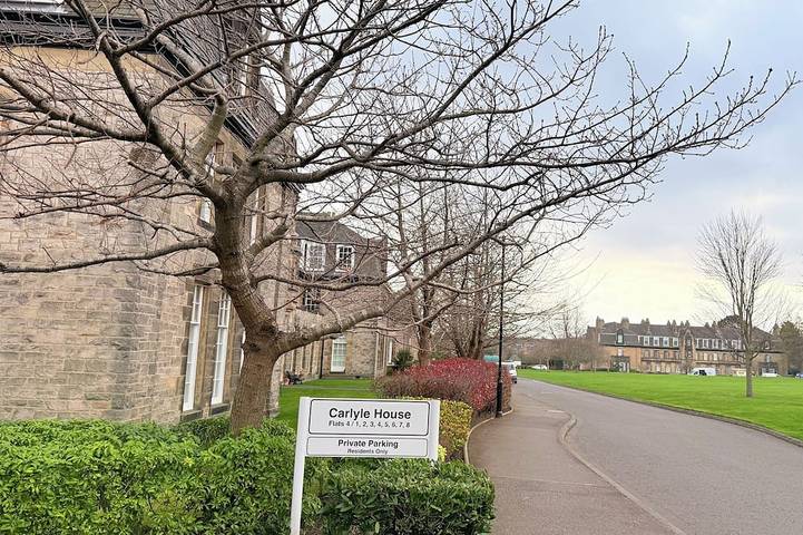 Bed and breakfast for 6 people, with garden in Edinburgh