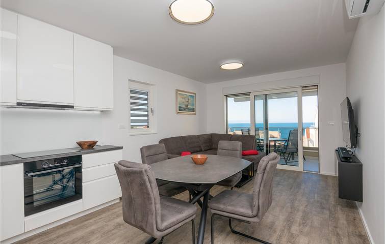 Ferienwohnung für 4 Personen, mit Terrasse und Garten in Tucepi - 4