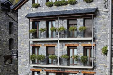 Gîte pour 4 personnes, avec balcon à Broto