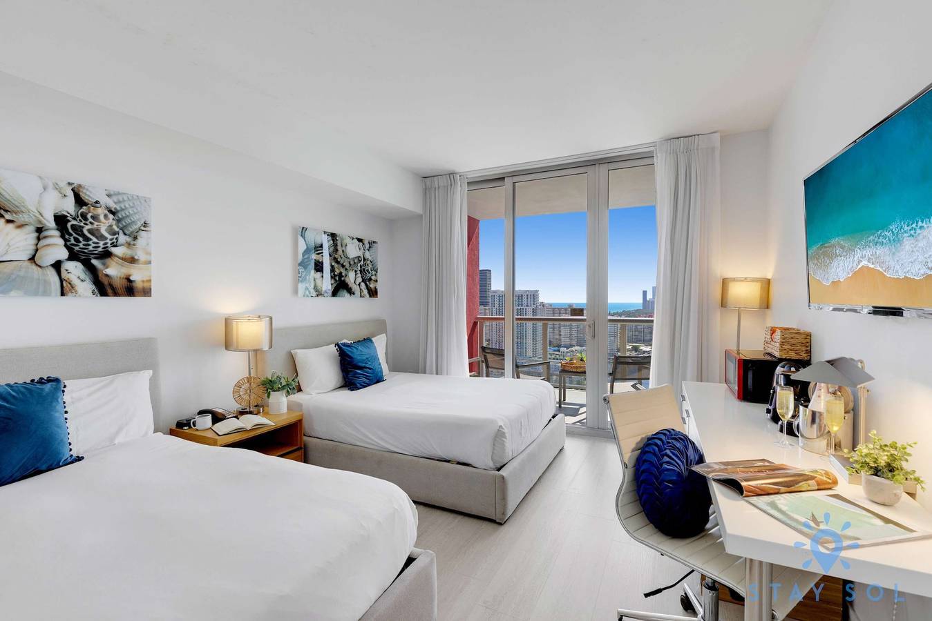 Vacation Rental for 4 Guests in Hallandale Beach, Broward County