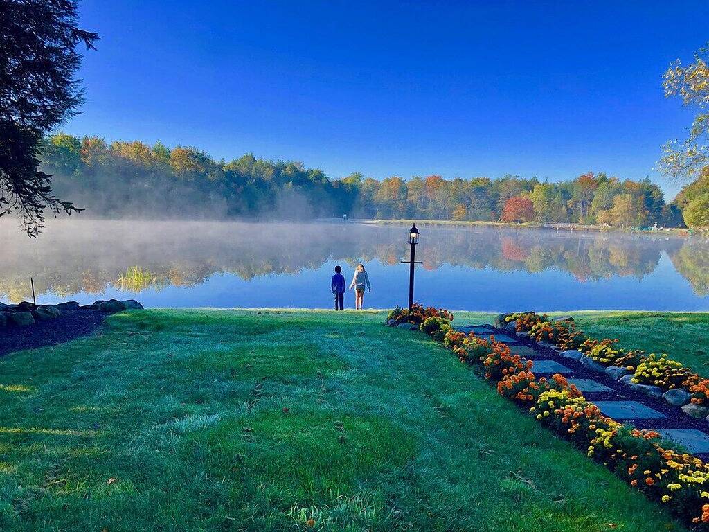 Haus am Seeufer: Kamin, 4-Jahreszeiten-Zimmer mit Seeblick - familien- und haustierfreundlich! in Blakeslee, Monroe County (PA)
