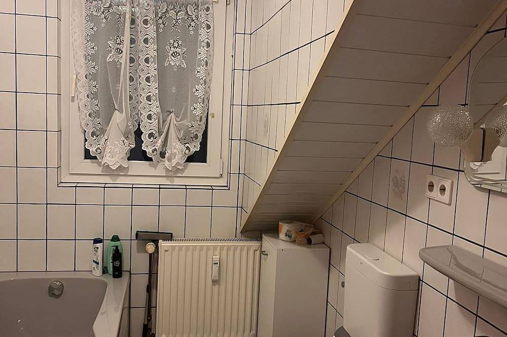 Ganze Wohnung, Nr 7 Dg 3Zkb in Fuldatal in Fuldatal, Hessisches Bergland