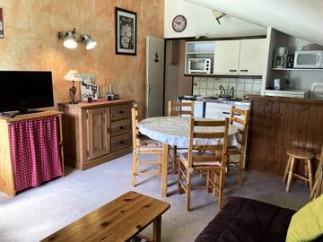 Gîte pour 6 personnes, avec balcon dans Le Lioran