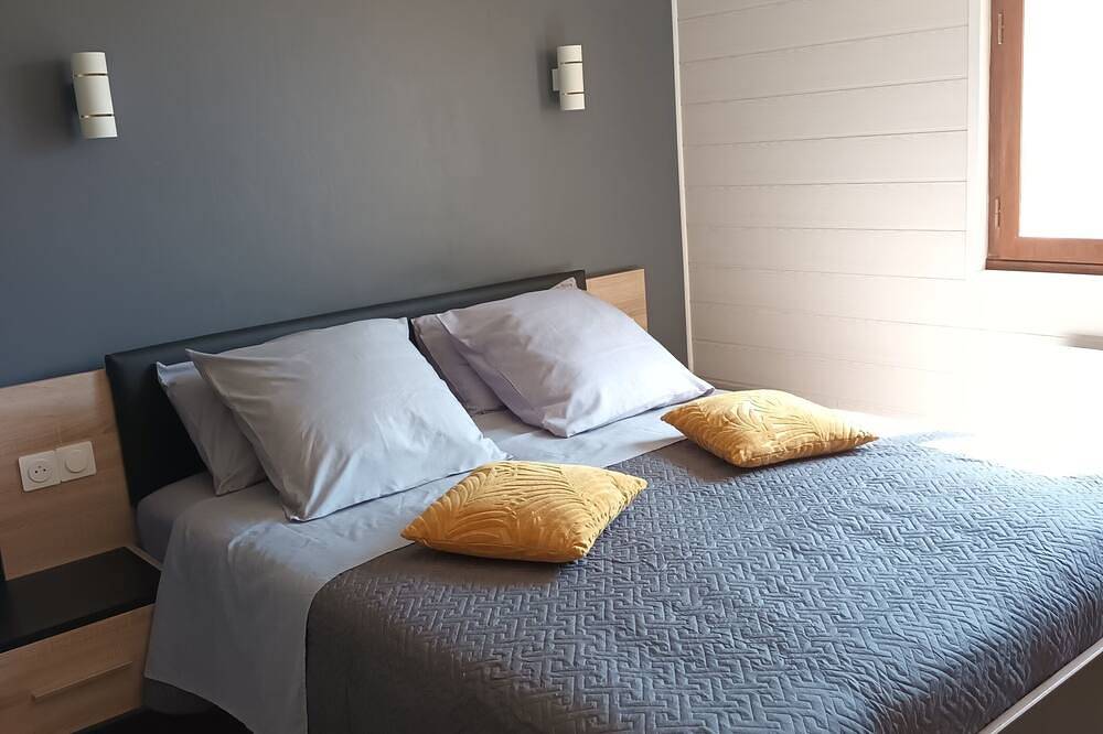 Appartement entier, Le Samui Entre Beauce et Perche Avec Terrasse, Piscine et Jardin Privatif! in Cloyes-sur-le-Loir, Région de Châteaudun