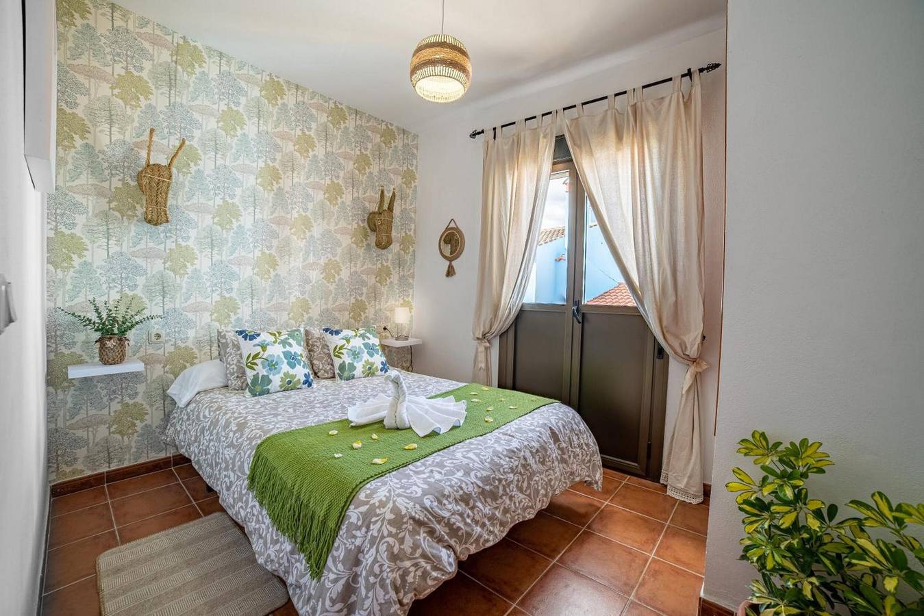 Ferienhaus 'La Casa Del Bosque' mit Bergblick, Balkon und Wi-Fi in Júzcar, Málaga Provinz