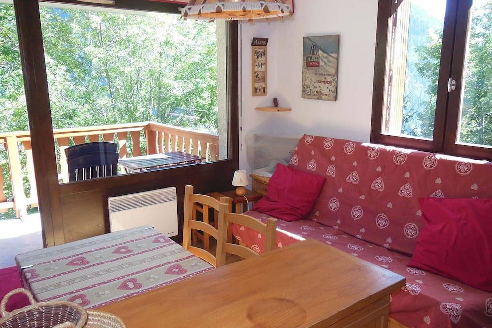 Apartamento entero, Estudio acogedor con balcón, kitchenette y vista a la montaña - 3 pers, 23m² en Champagny in Champagny-en-Vanoise, Parque Nacional de Vanoise