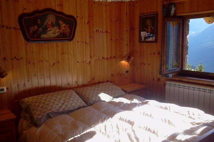 Gîte pour 5 personnes, avec Jardin dans Antagnod - 2