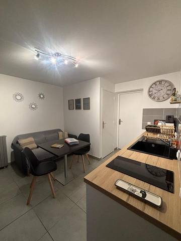 Gîte pour 3 personnes, avec jardin et jacuzzi à Aubin