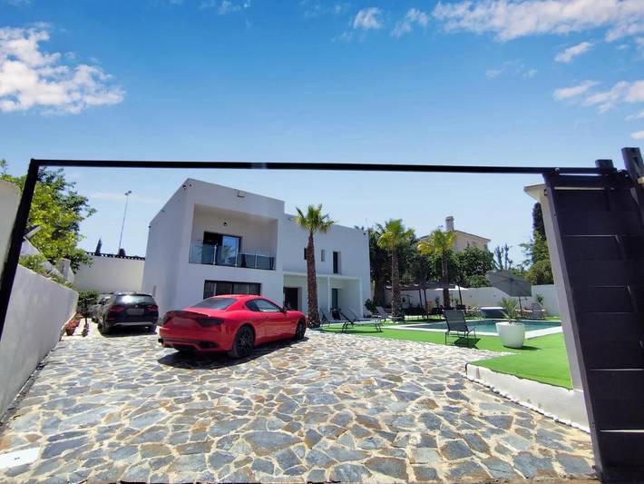 Villa pour 8 personnes, avec jardin et jacuzzi ainsi que balcon et piscine à Alicante - 3