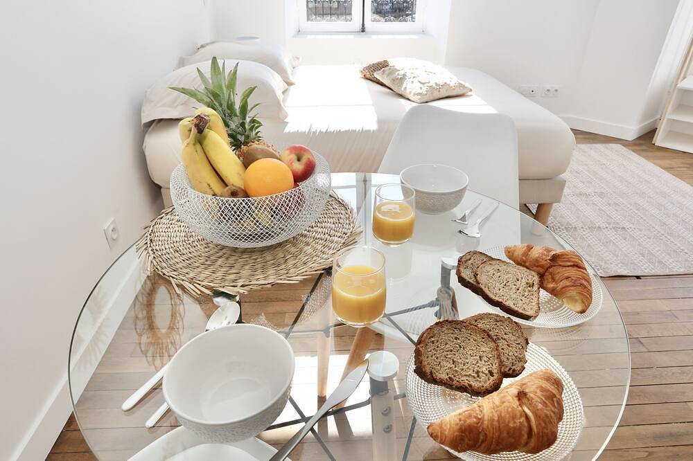Apartamento entero, Napoléon Gare n°4★ Studio ★ Lumineux ★ Bylocly in Pontivy, Pontivy region