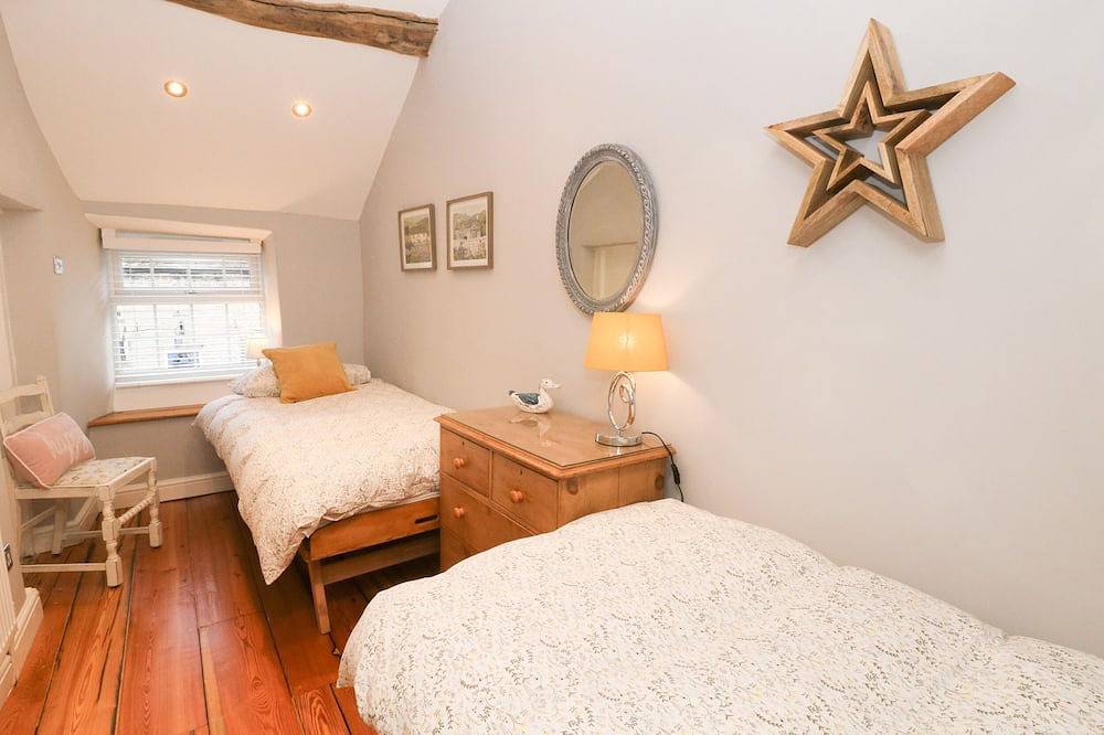 Millstream Cottage, family friendly in Castleton, Peak District in Castleton, Derbyshire