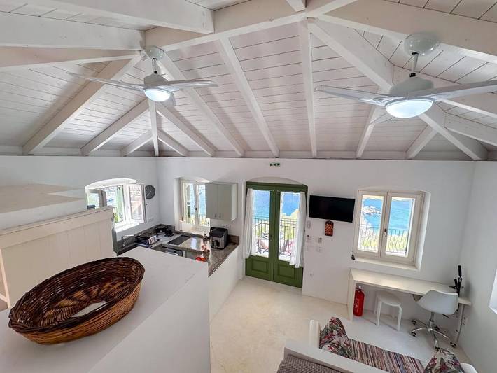 Villa pour 2 personnes, avec vue et terrasse, animaux acceptés à Ithaque - 4