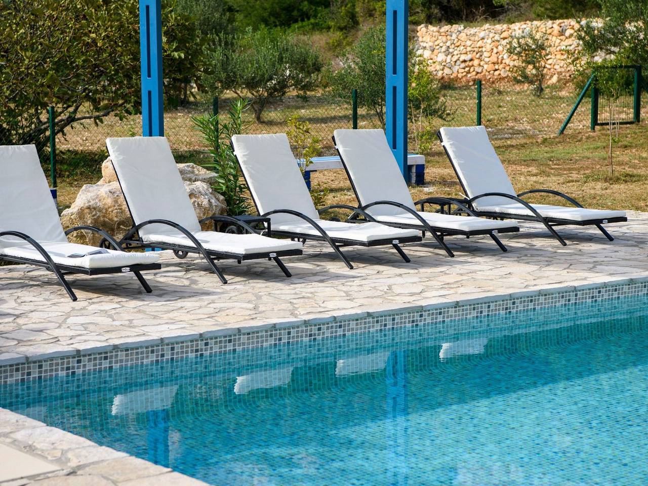 Modernes Ferienhaus in Zaostrog mit Beheiztem Pool in Zaostrog, Riwiera Makarska