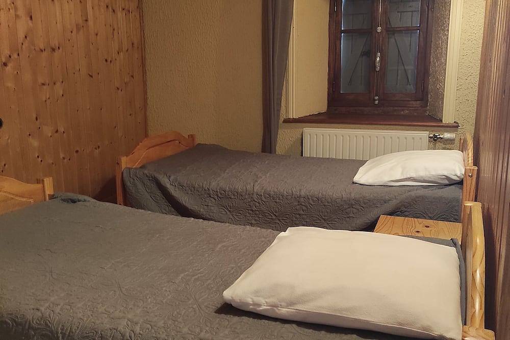 Le gîte du Gadoux, pour des vacances au calme en famille ! in Augerolles, Parc Naturel Régional Livradois-Forez
