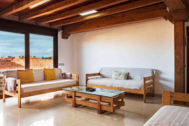 Casa rural para 12 personas, con jacuzzi además de balcón y sauna, Familias con niños en Castilla y León - 2