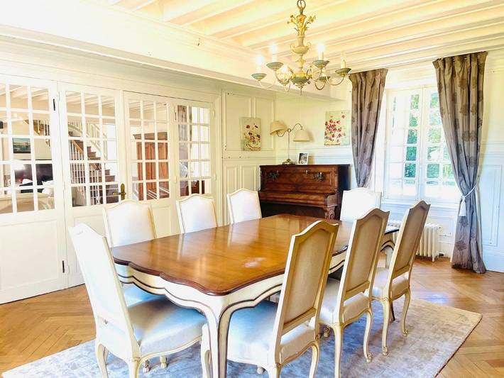 Location de vacances pour 12 personnes, avec jardin, animaux acceptés à Neuville-aux-Bois (Loiret)