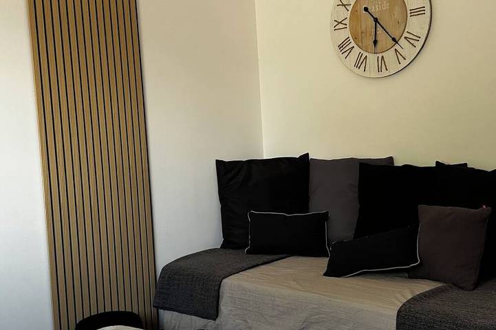 Location de vacances pour 9 personnes dans Office De Tourisme De Sainte Lucie De Porto Vecchio - 4