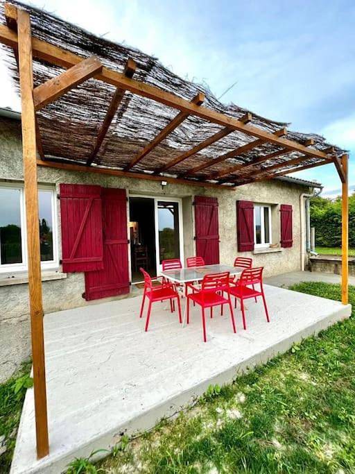 Three-Bedroom House in Vicq, Région de Montluçon