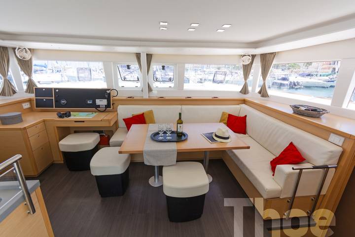 Bateau pour 8 personnes, avec Jacuzzi dans Cos Ville - 2