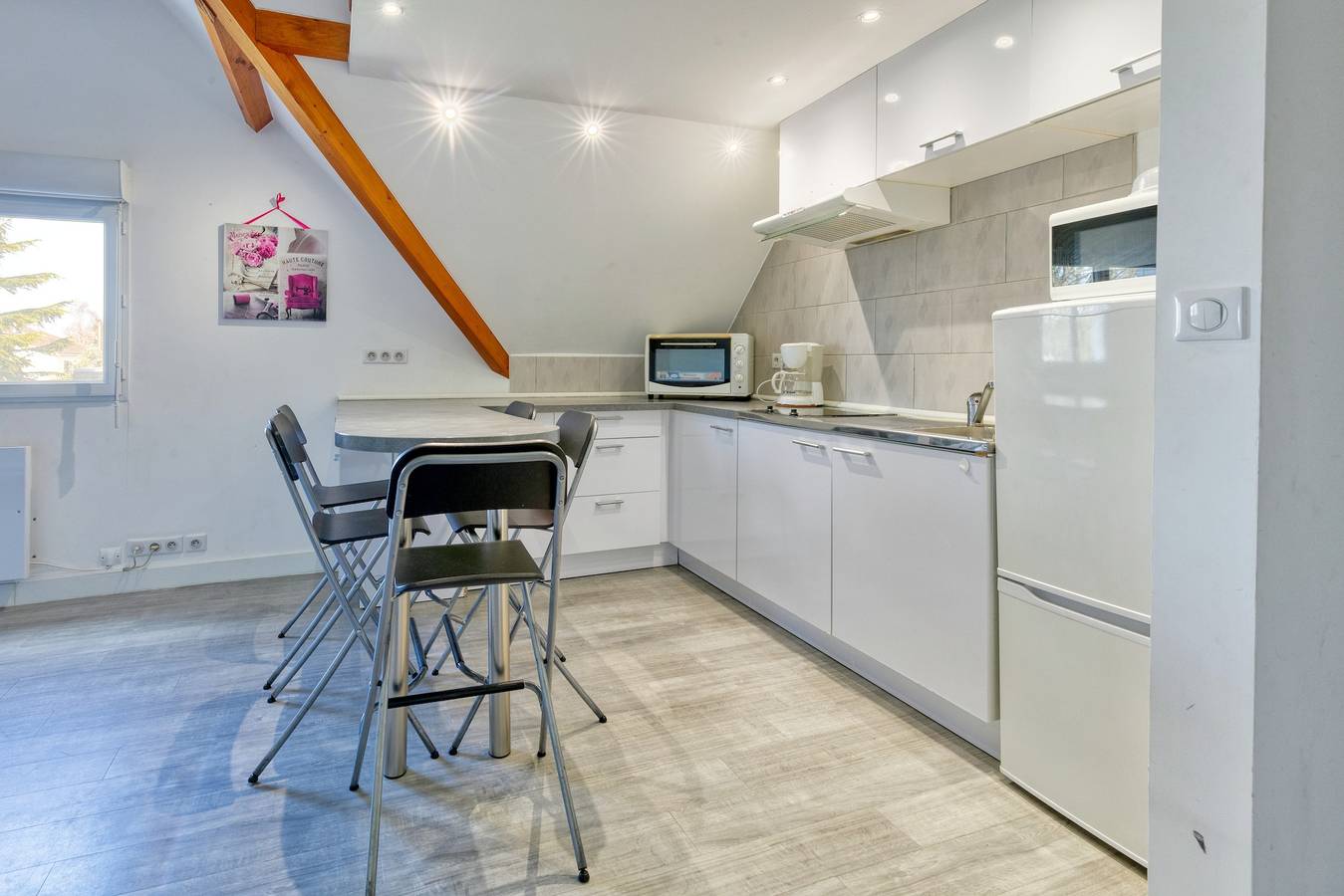 Appartement entier, Appartement "La dune de sable Baguenaud" proche de la mer avec Wi-Fi in Pornichet, Côte d'Amour