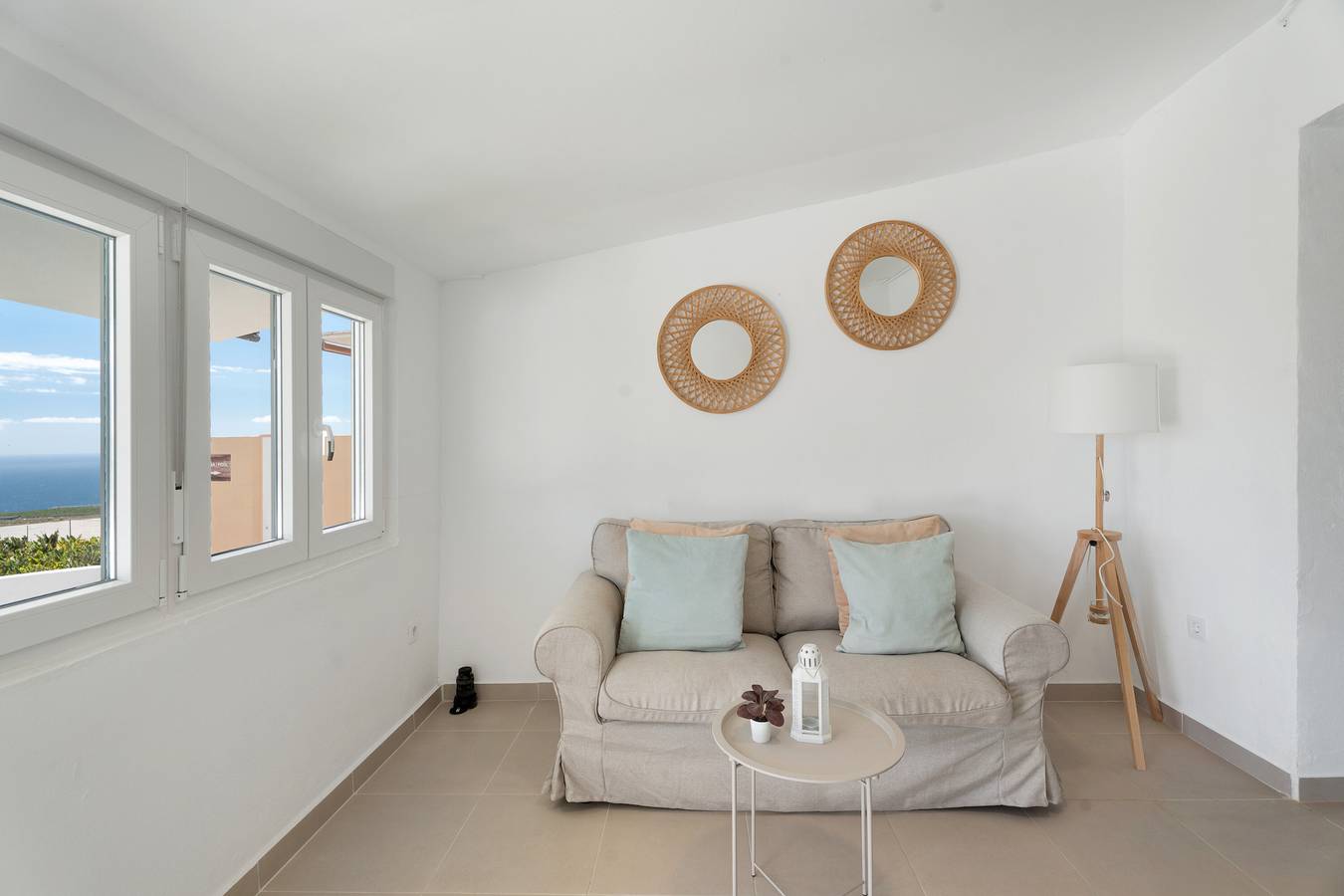 Apartamento entero, Vacaciones 'Beautiful Sea View and Pool Finca 4' con piscina compartida, terraza privada y Wi-Fi in Adeje, Tenerife Sur