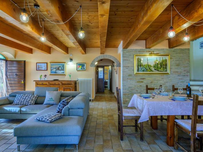 Location de vacances pour 8 personnes, avec jardin et piscine, animaux acceptés à Cartoceto - 4