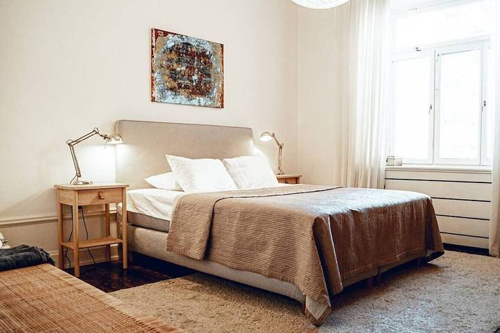 Ganze Wohnung, Design Flat Right on Nytorget, Park View in Stockholm, Schwedische Ostsee