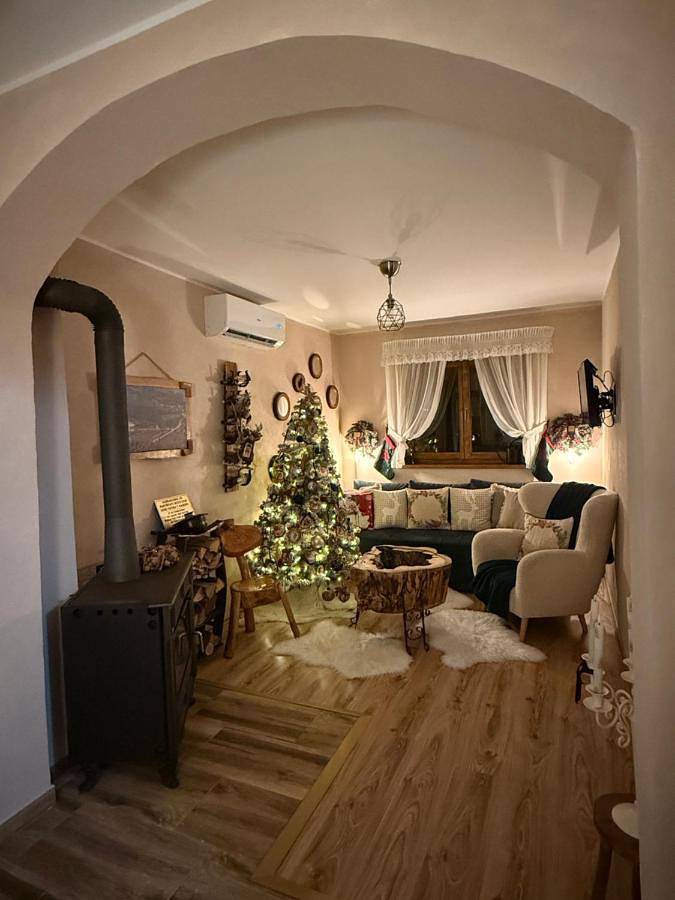 Location de vacances pour 2 personnes, avec sauna et jardin ainsi que piscine et jacuzzi à Vršac - 3