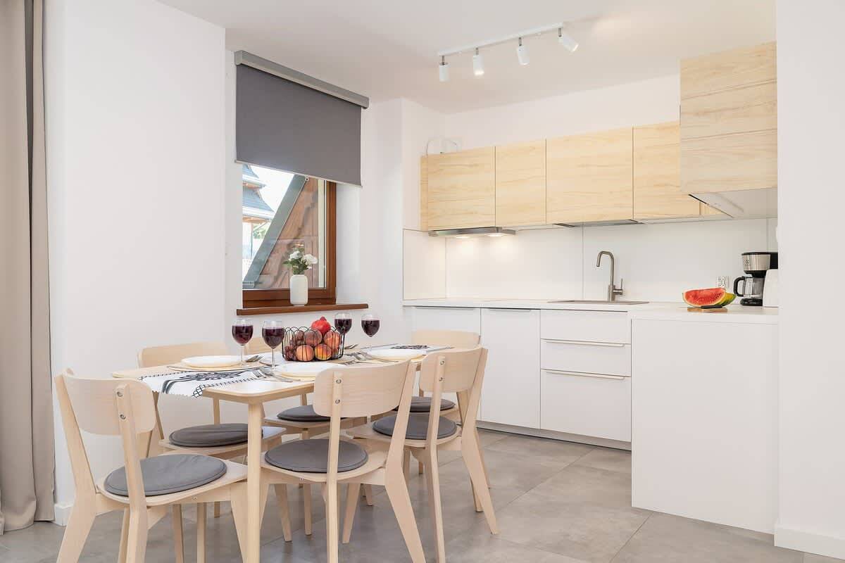 Entire apartment, Stylish Apartment in Zakopane | Two Balconies, Parking in Zakopane, Carpathians (Poland)