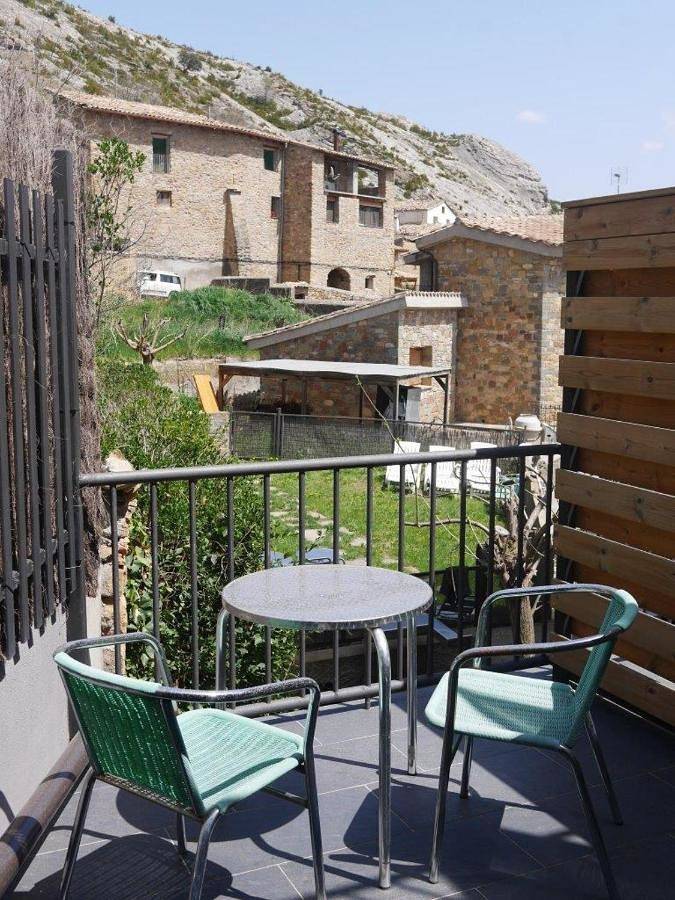 Hôtel pour 5 personnes, avec vue et jardin à Arén - 2