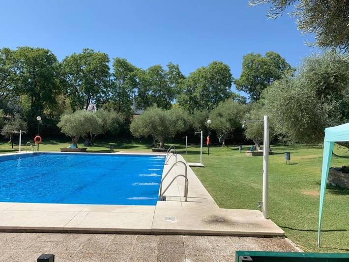 Apartamento para 5 personas, con Balcón y Terraza además de Piscina y Vistas en Mairena del Aljarafe