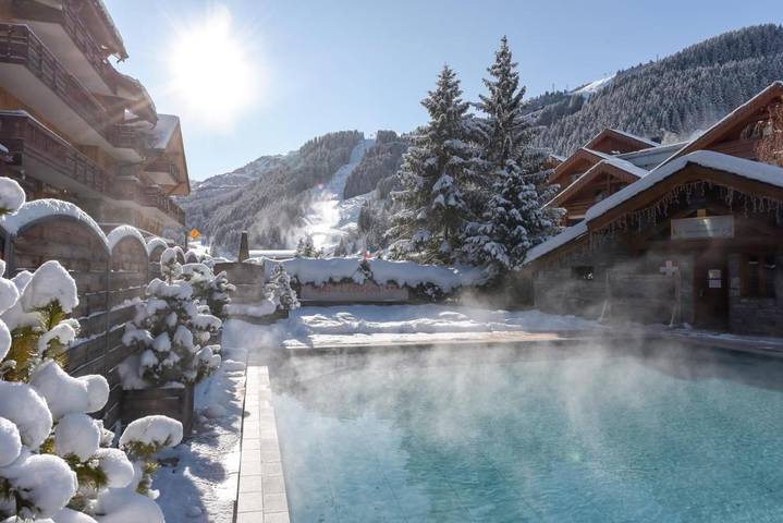 Hôtel pour 2 personnes, avec Terrasse et Jacuzzi ainsi que Piscine et Sauna