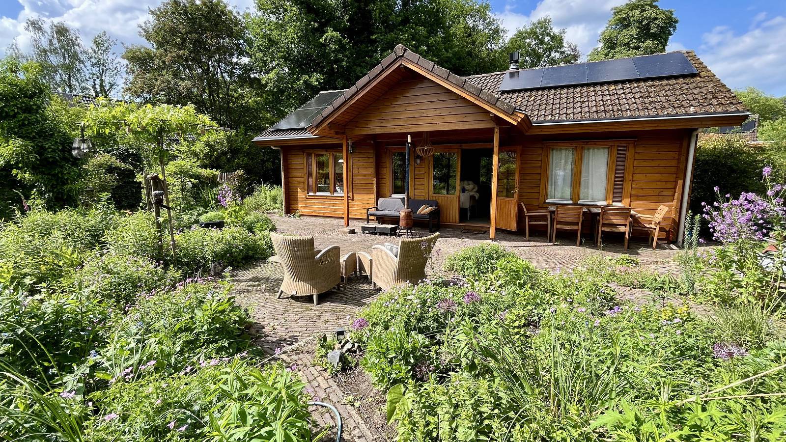 Prachtig 6-persoons vakantiehuis bosrijk gelegen in de Achterhoek, Winterswijk in Winterswijk, Achterhoek
