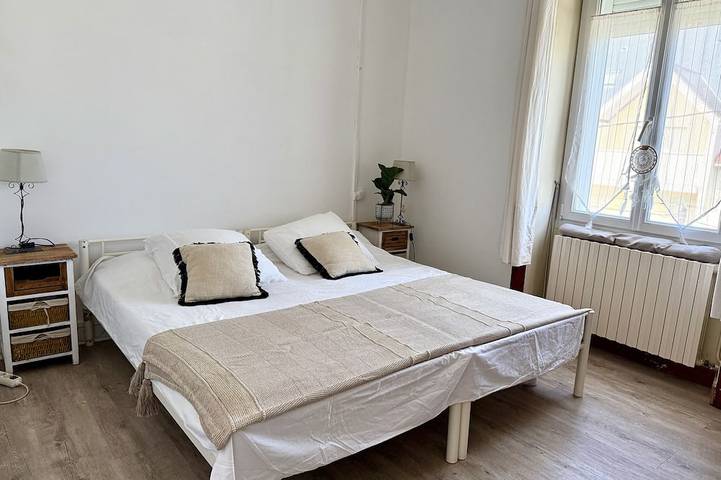 Location de vacances pour 8 personnes, avec balcon et jardin dans Plage du Nau - 3