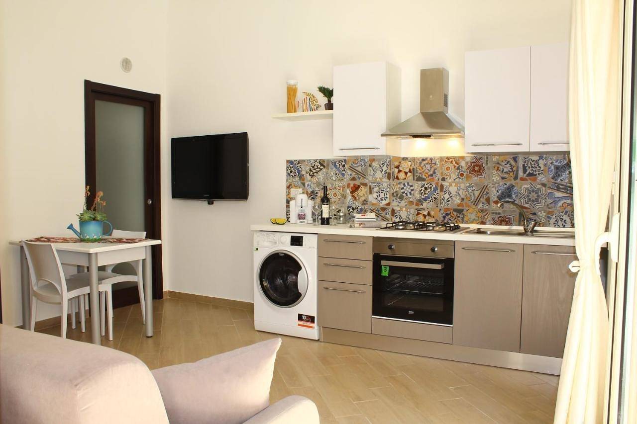 Appartement entier, Apartment with Terrace in Capaci, Province de Palerme