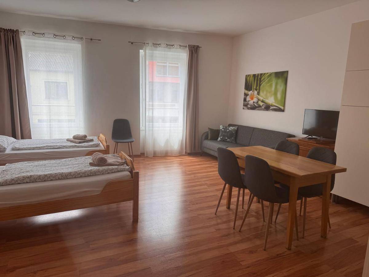 Ganze Wohnung, Budget Double Room in Neusiedl am See, Neusiedlersee-Hügelland