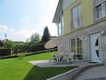 Ferienwohnung für 4 Personen, mit Terrasse und Garten in Birresborn