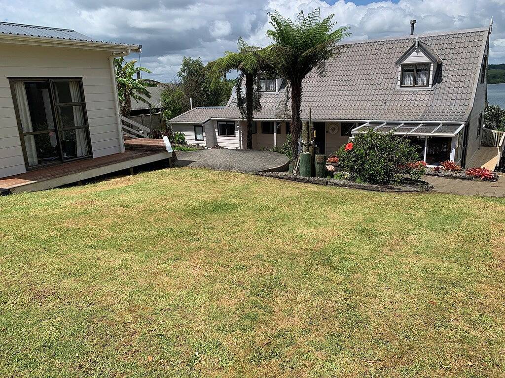 Whole House with Kerkeri inlet views, fisherman's paradise in Kerikeri, Bay Of Islands
