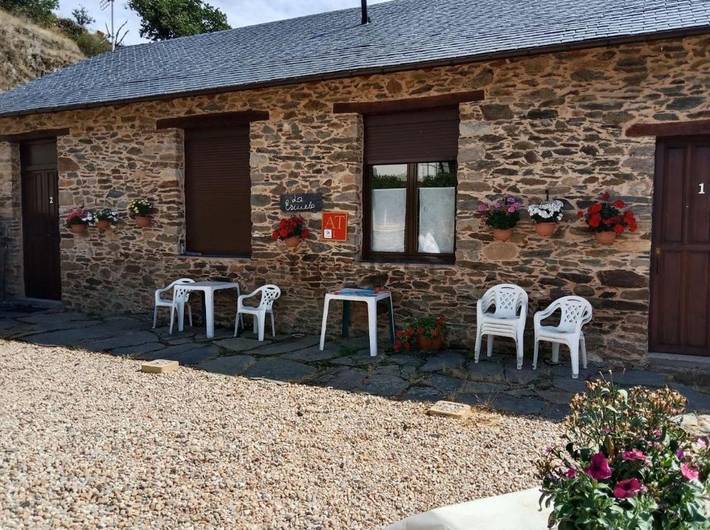 Casa rural para 4 personas, con jardín además de sauna y vistas, Se admiten mascotas en Montaña de Luna