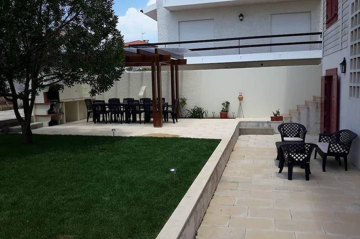 Casa de vacaciones para 12 personas, con jardín y balcón - 1