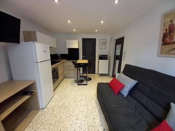 Gîte pour 2 personnes, avec jardin et vue à Sauve