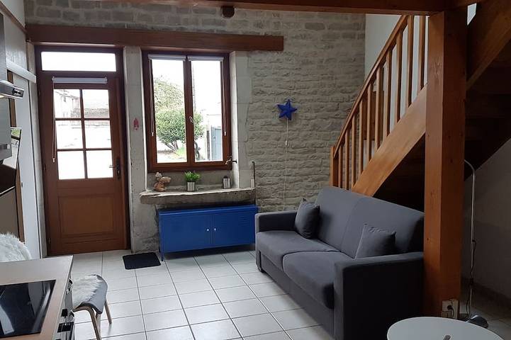 Gîte pour 4 personnes, avec terrasse, animaux acceptés à Viéville
