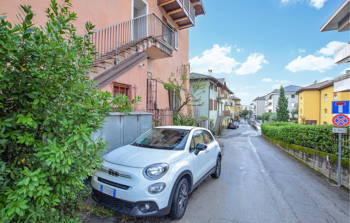 Apartamento vacacional entero, Acogedor apartamento con WiFi, aire acondicionado, cocina americana y aparcamiento in Trento, Dolomitas de Fiemme