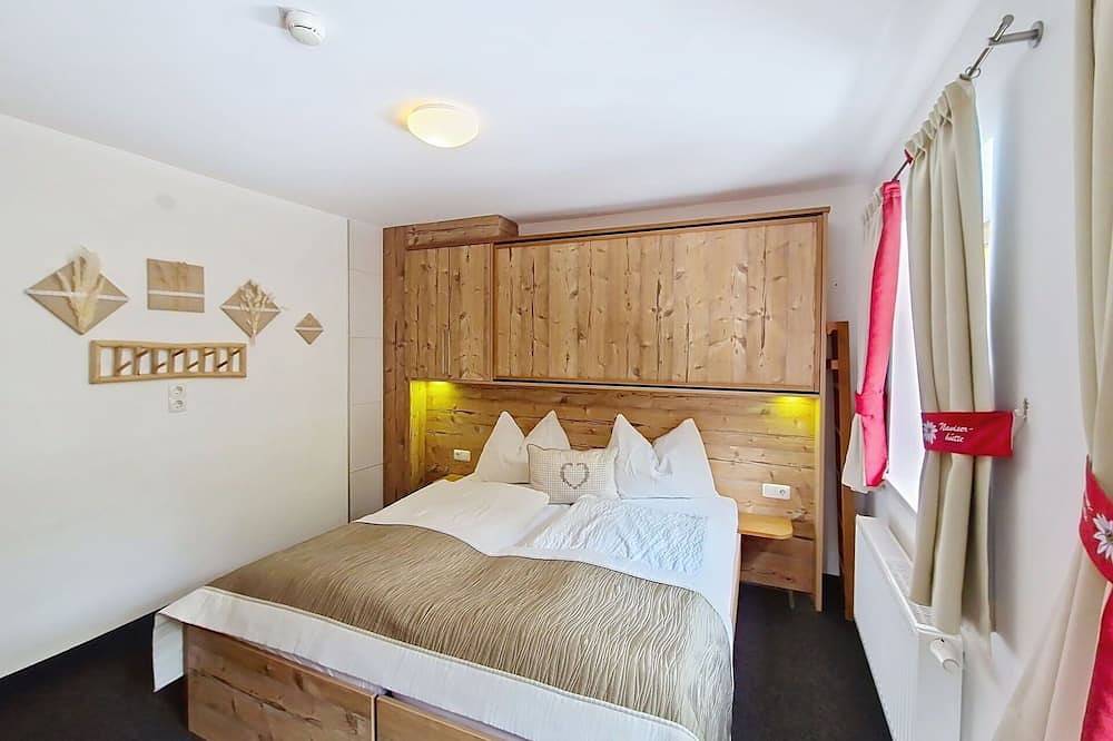 Ganze Wohnung, Herrliche Wohnung für 4 Personen mit  W-Lan, Tv und Terrasse in Tuxer Alpen, Navis