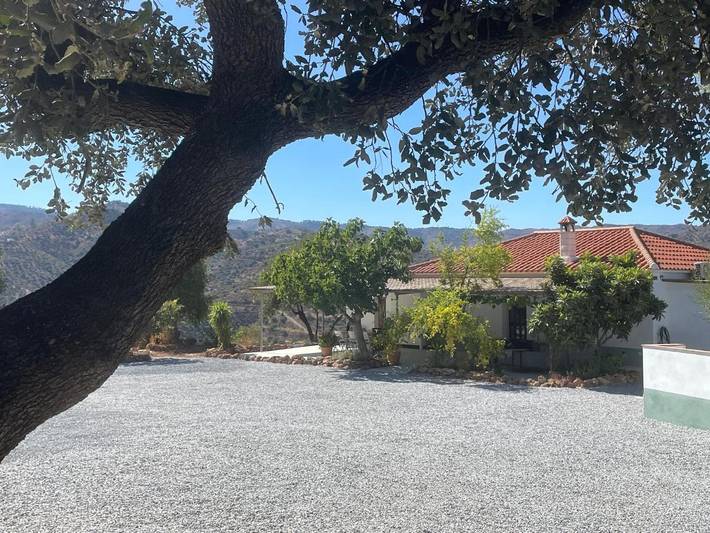 Casa rural para 10 personas, con vistas además de jardín y piscina en Comares - 4