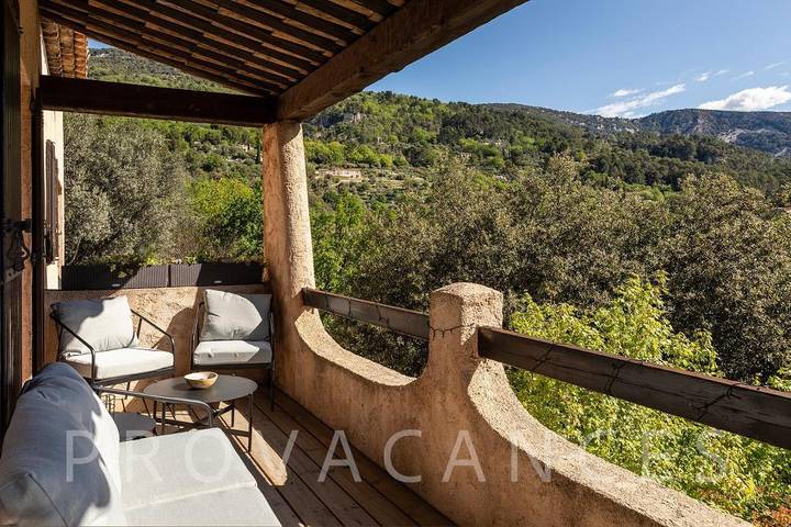 Location de vacances pour 10 personnes, avec jardin et piscine à Bargemon - 4