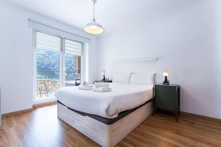 Apartamento entero, Apartamento 4 pers, 2 hab, Arinsal, con parking in Arinsal, Parroquia de La Massana