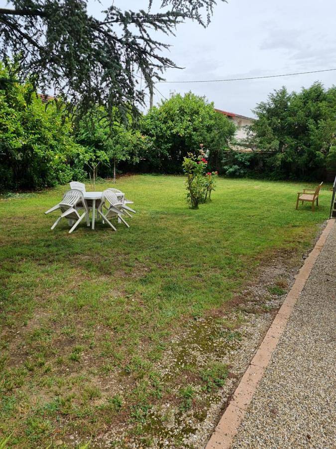 Gîte pour 5 personnes, avec piscine ainsi que terrasse et jardin à Carmaux - 3
